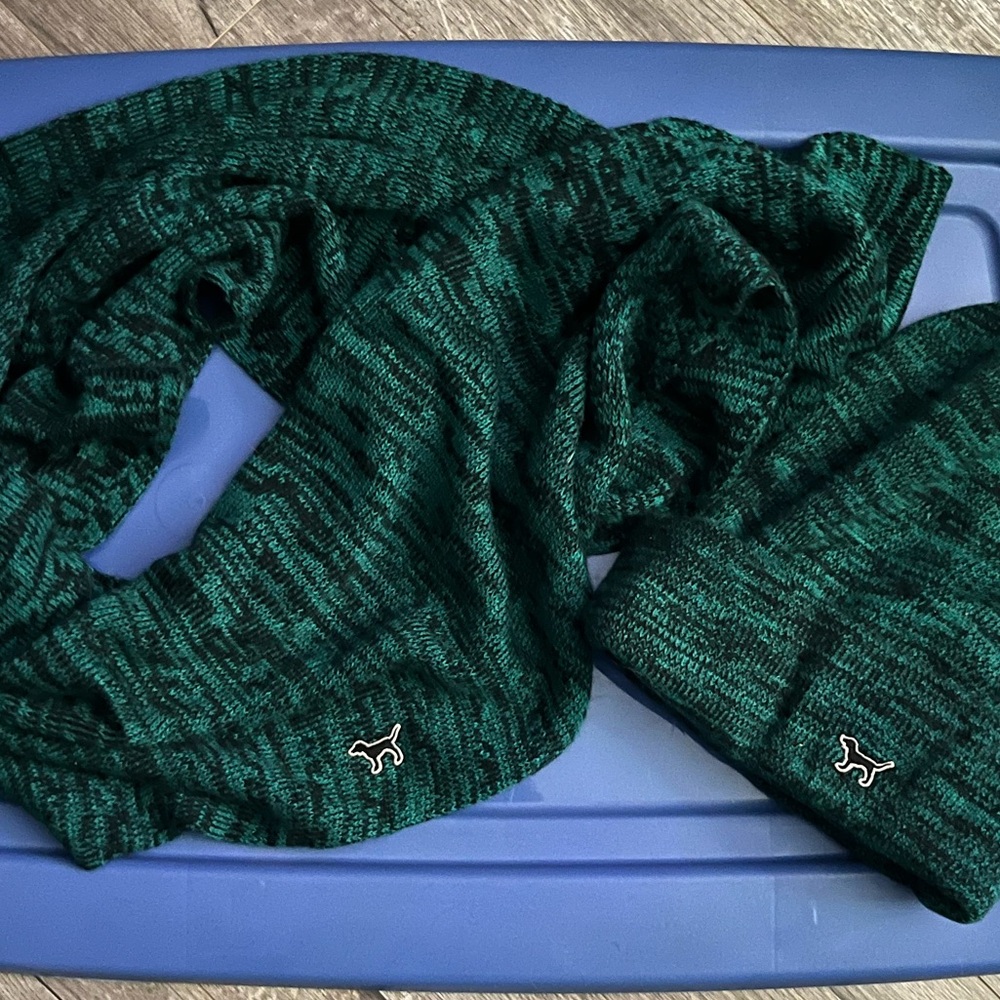 PINK Victoria's Secret Green Knit Hat and Scarf Set